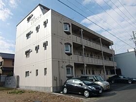 城前レジデンス  ｜ 岐阜県岐阜市城前町１丁目（賃貸マンション1LDK・4階・55.00㎡） その1