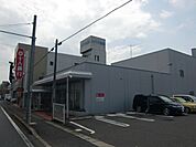 銀行「十六銀行まで510m」