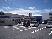 ドラッグストア 「ドラッグユタカまで810m」