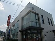 銀行「十六銀行まで150m」