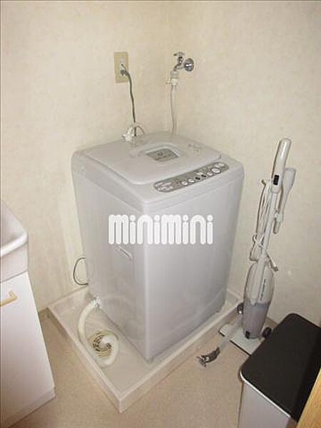 画像16:室内に洗濯機がスッキリと置けます。