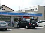コンビニ「ローソンまで500m」