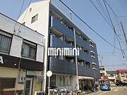 4階建てマンションです