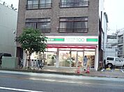 コンビニ「ローソンストア100まで190m」