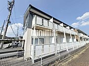 おしゃれなツートンカラーの外観