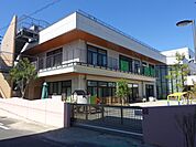 幼稚園、保育園「ハートンこまづめ認定こども園まで414m」