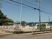 幼稚園、保育園「岩保育園まで1300m」