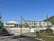 中学校「岐阜市立藍川中学校まで2089m」