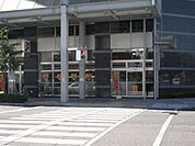 コンビニ「セブンイレブンまで100m」