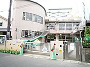 幼稚園、保育園「さゆり保育園まで240m」