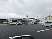 コンビニ「ローソンまで580m」