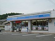 コンビニ「ローソンまで370m」