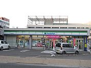 コンビニ「ファミリーマート新岐阜駅北店まで214m」