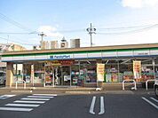 コンビニ「ファミリーマート岐阜本荘公園店まで539m」