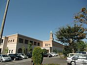 病院「河村病院まで820m」