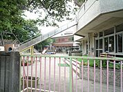 幼稚園、保育園「加納幼稚園まで620m」