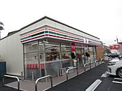 コンビニ「セブンイレブン岐阜鏡島大橋南店まで920m」