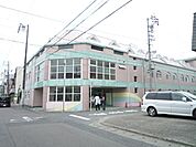 幼稚園、保育園「こばと幼稚園まで130m」