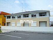 南向き、全室シャッター付きのアパートです。