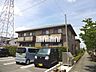 外観：プライベート重視の中階段タイプ。