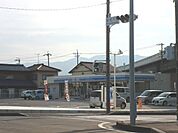 コンビニ「ローソンまで770m」