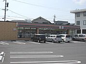 コンビニ「セブンイレブン大垣南頬町1丁目店まで589m」