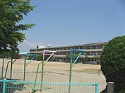 幼稚園、保育園「江東幼稚園まで800m」