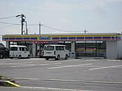 コンビニ「ミニストップまで690m」