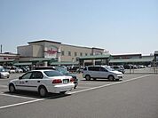 スーパー「バローまで2400m」