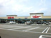 スーパー「バロー垂井店まで2153m」