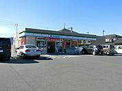 コンビニ「ファミリーマートまで1800m」