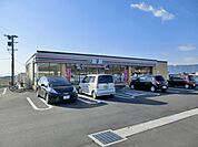 コンビニ「セブンイレブンまで1200m」