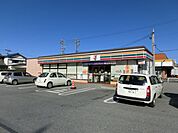 コンビニ「セブンイレブンまで550m」