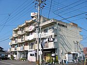 4階建て南向き。