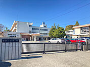 小学校「可児市立今渡南小学校まで1560m」