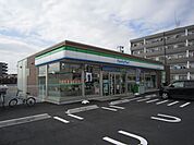 コンビニ「ファミリーマート瑞穂野田新田店まで140m」