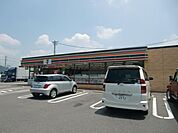 コンビニ「セブンイレブンまで240m」