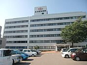 病院「木沢記念病院まで1200m」