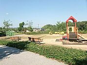 公園「中部台パークまで220m」