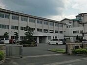 小学校「市立古井小学校まで440m」