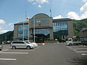 病院「坂祝町役場まで2500m」