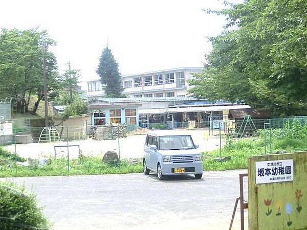 画像19:幼稚園、保育園「坂本幼稚園まで820m」