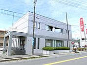 銀行「十六銀行まで1200m」