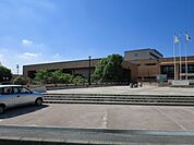 図書館「瑞浪市民図書館まで318m」