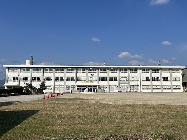 画像14:小学校「関市立下有知小学校まで434m」