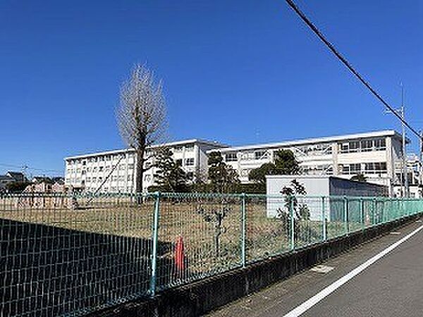 画像10:小学校「関市立旭ケ丘小学校まで233m」