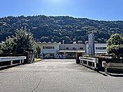 幼稚園、保育園「東海第一幼稚園まで1473m」