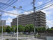 病院「市立四日市病院まで320m」