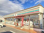 コンビニ「セブンイレブン四日市河原田町店まで396m」