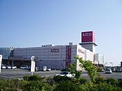 ショッピング施設「イオンモール四日市北まで2400m」